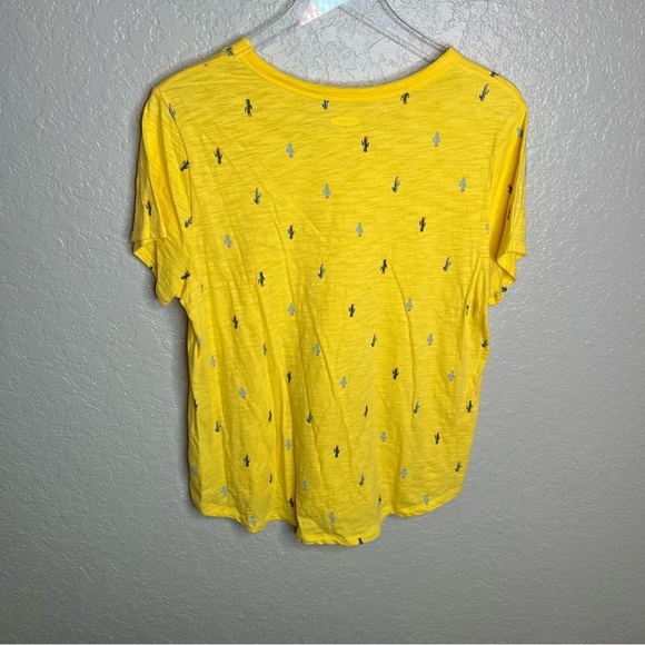 Old Navy Yellow Cactus Shirt - Picture 4 of 5
